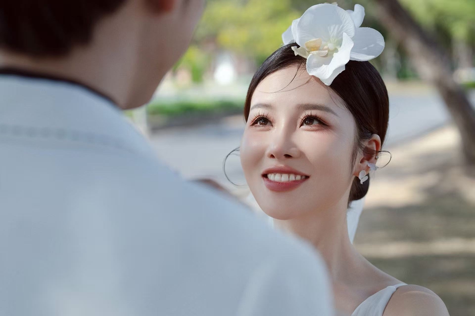 ช่างแต่งหน้าเจ้าสาวสวยหวานสไตล์เกาหลี แต่งหน้ารับปริญญา ทำผมเจ้าสาว รับแต่งหน้า