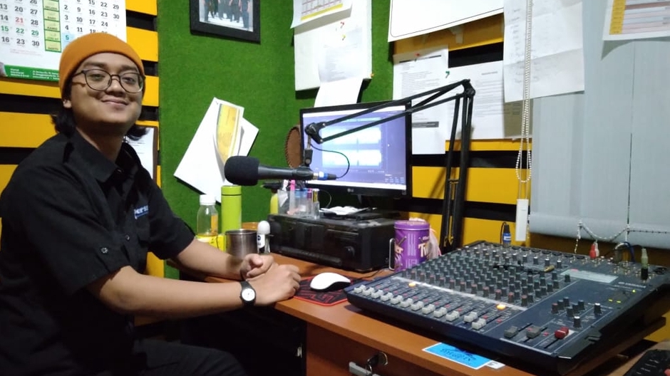 Sulih suara (dubbing, looping) - VOICE OVER / DUBBING 1 HARI JADI - 1