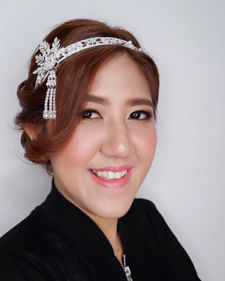 ช่างแต่งหน้า - Doublebee Makeup Artist - 22