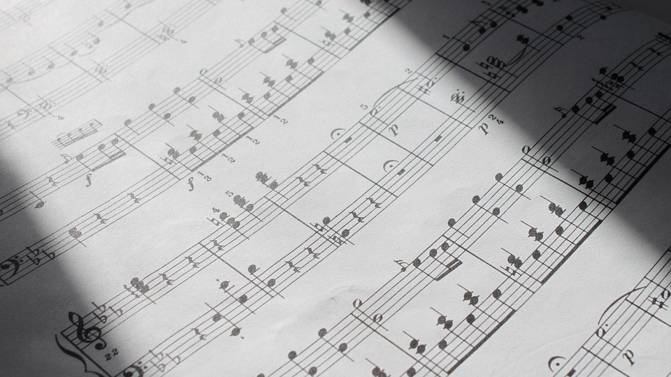 Jasa Lainnya di Visual dan Audio - transcript lagu ke notasi balok