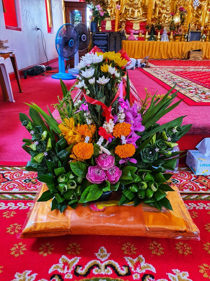 รับจ้างทำบุญออนไลน์ รับจ้างใส่บาตร บริการทำบุญออนไลน์ ผ้าป่า ดอกไม้ พวงมาลัย