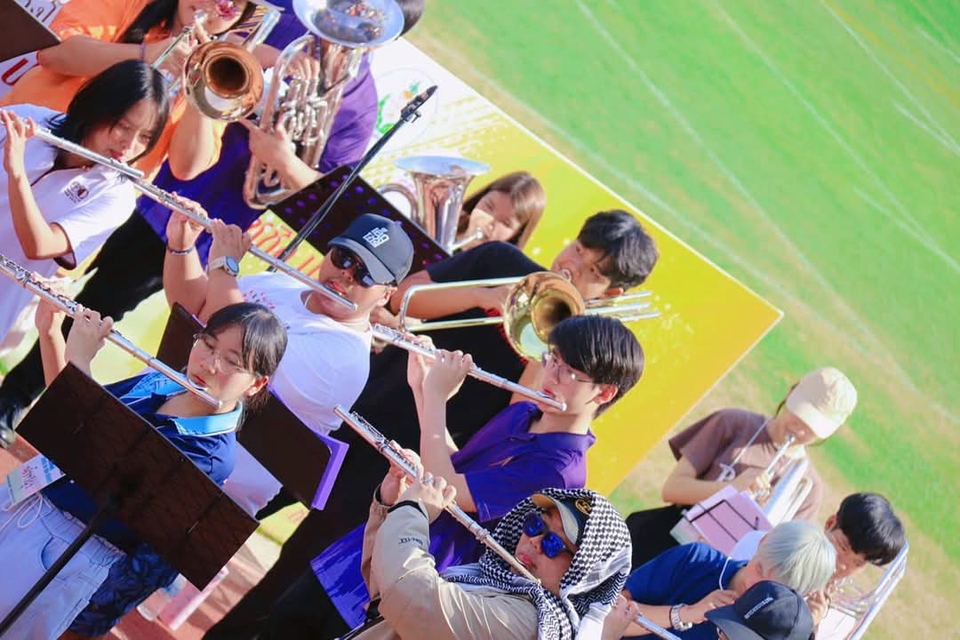 นักดนตรี วงดนตรี - สอน trombone และเครื่อง brass - 6