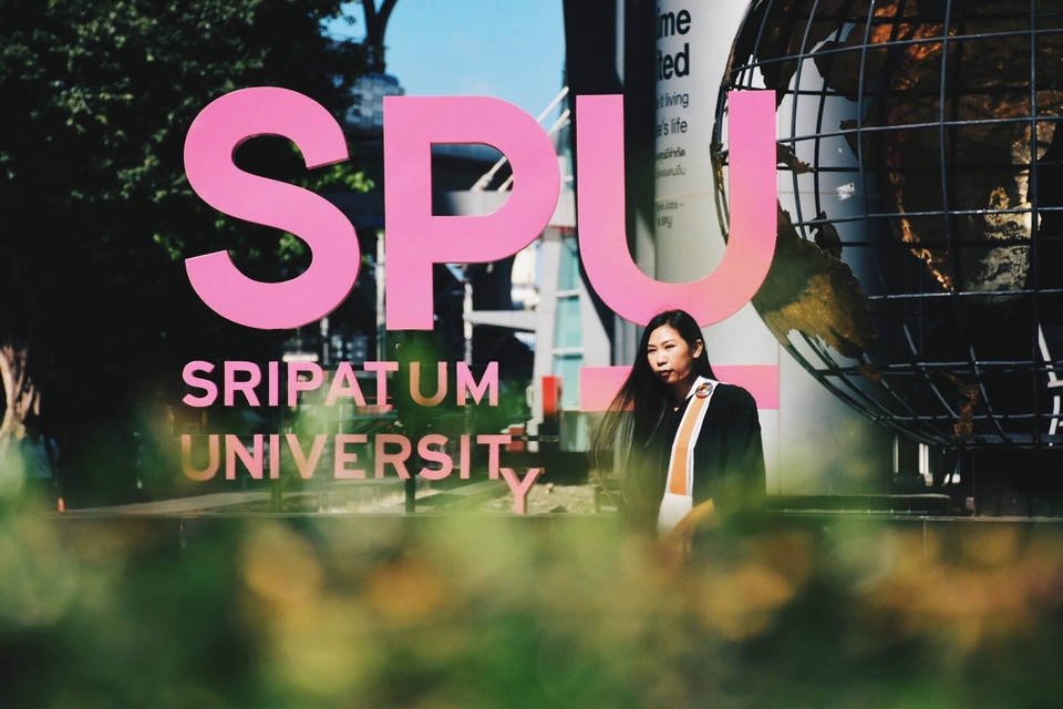 ช่างภาพรับปริญญา รับถ่ายภาพรับปริญญา ถ่ายรูปรับปริญญา ช่างภาพงานรับปริญญา สถาบันการศึกษา