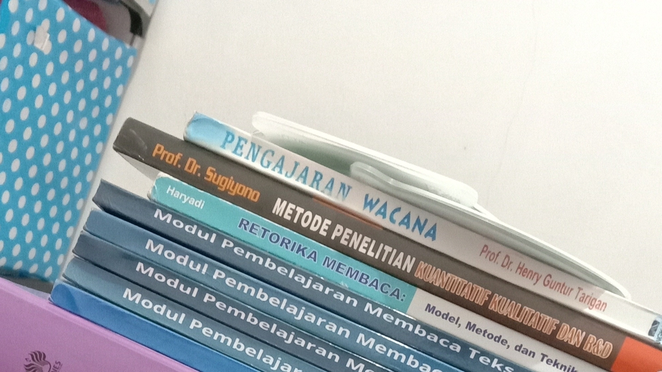 Jasa proofreading dan editing skripsi, jurnal, dan naskah dengan harga terjangkau.