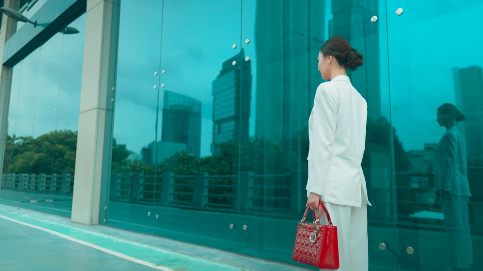 Jasa pembuatan video company profile untuk memperkenalkan perusahaan Anda kepada calon klien.