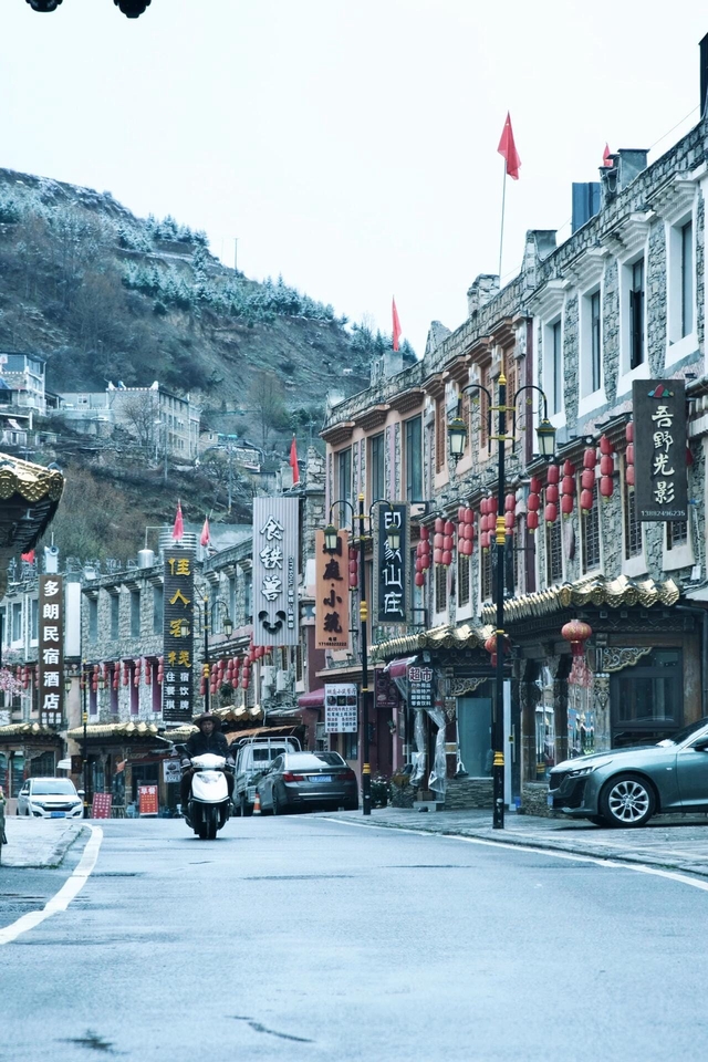 จ้างไกด์ส่วนตัว จีน ไกด์นำเที่ยว เที่ยวเมืองจีน ไกด์พาเที่ยวจีน เที่ยวจีน ไกด์ท้องถิ่น หาไกด์เที่ยวจีน ไกด์คนไทยในจีน