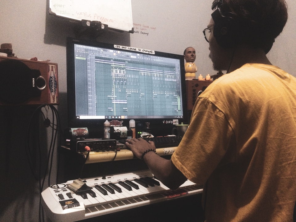 Jasa mixing mastering lagu, sound engineer profesional untuk hasil audio terbaik.