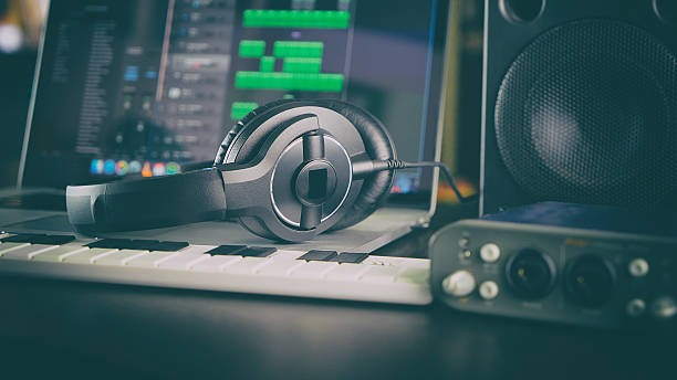 Jasa Sound Engineer / Edit Suara Video - Jasa Aransemen Musik (all genre), Mixing Mastering, & Audio Editing HQ