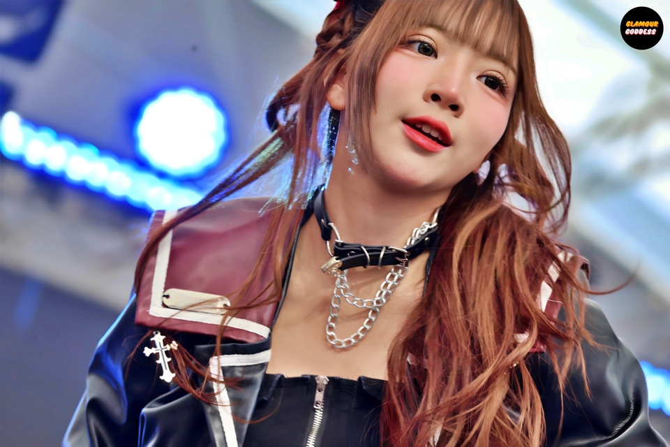 รับถ่ายภาพพอร์ตเทรตสาวสวย ช่างภาพมืออาชีพ  ถ่ายภาพแฟชั่น