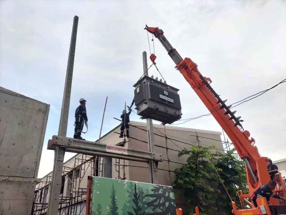 ช่างไฟฟ้าติดตั้งหม้อแปลงไฟฟ้า รับเหมาไฟฟ้า ช่างไฟฟ้ากรุงเทพฯ เดินสายไฟ ซ่อมไฟฟ้า