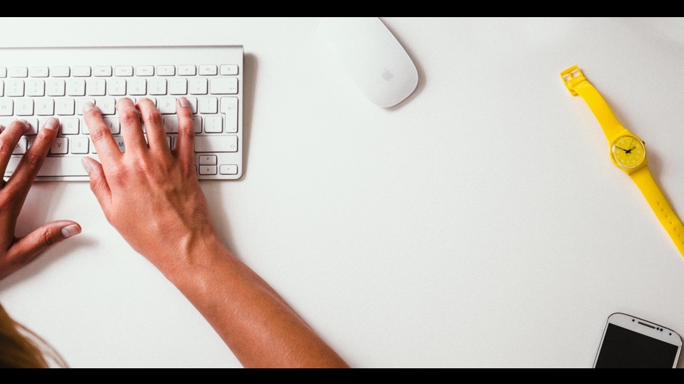 Jasa pengetikan online untuk berbagai dokumen, termasuk tugas sekolah, makalah, proposal, dan skripsi.