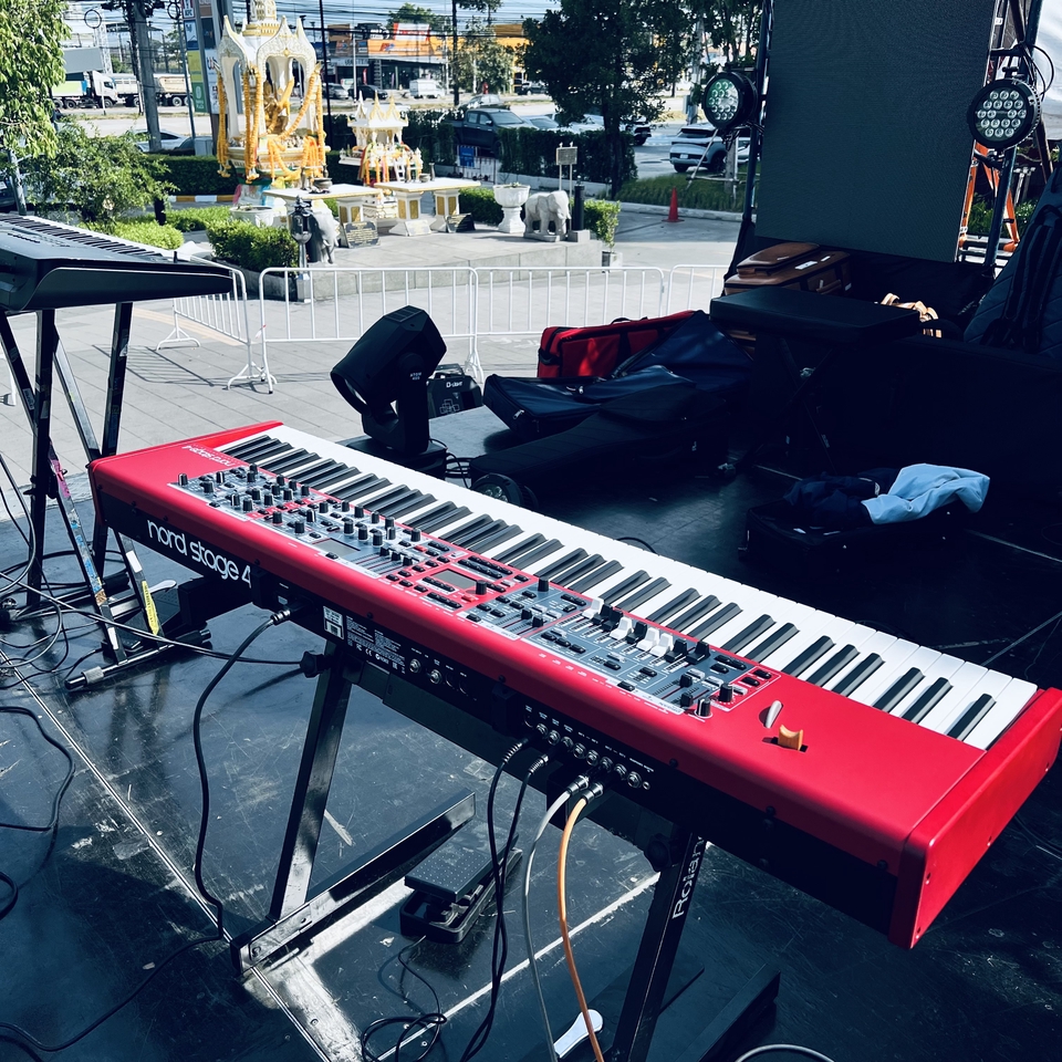 ซาวด์เอ็นจิเนียร์ คุมเครื่องเสียง งานอีเว้นท์ ดนตรี นักดนตรี Nord Stage 4 keyboard