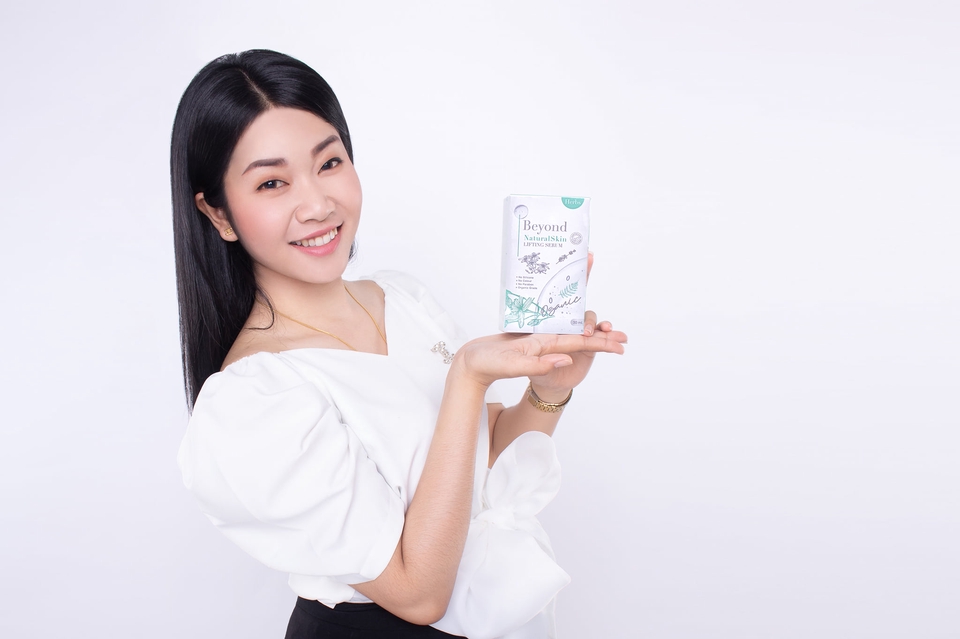 Portfolio & Resume - retouch รูปสำหรับสมัครแอร์โฮสเตส - 4