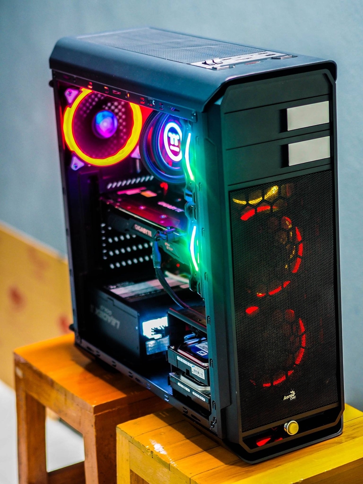 รับติดตั้งเซิร์ฟเวอร์และระบบเครือข่าย บริการซ่อมคอม ติดตั้งโปรแกรม