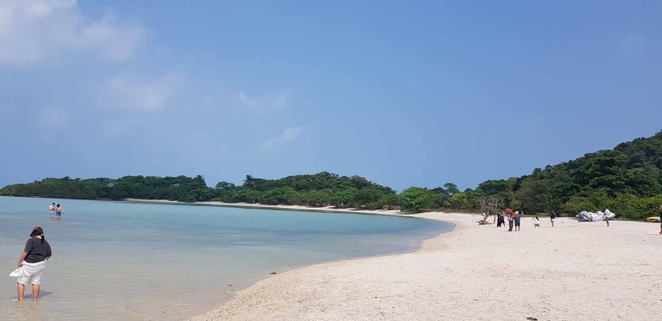 รับปรึกษาปัญหาชีวิตและสร้างแรงบันดาลใจบนชายหาดสวย