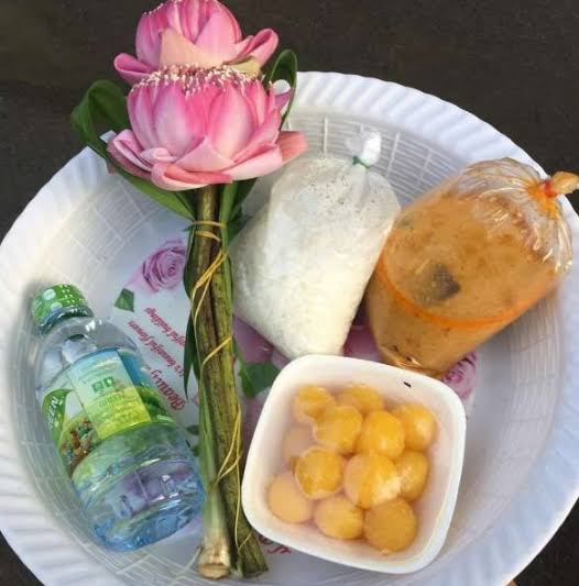 รับจ้างทำบุญใส่บาตร ข้าวของไหว้พระ