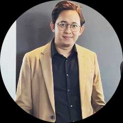 ออฟ ณัฐกิตติ์ ชวินอัคราวัฒน์