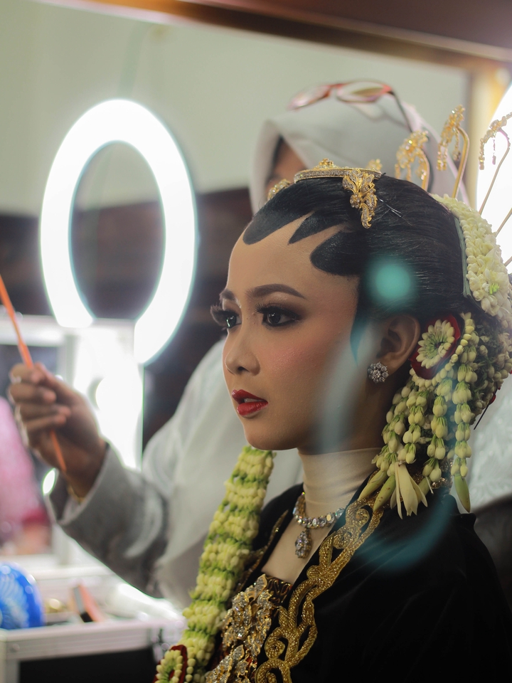 Fotografi - Fotografi Potrait, Graduation, Preweeding // Soloraya - Jawa Tengah - 7