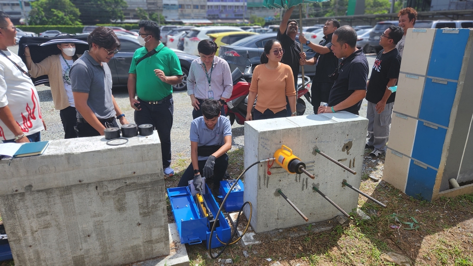 ผู้เชี่ยวชาญให้ความรู้เฉพาะด้าน - สอนการใช้งานเครื่องมือและอุปกรณ์งานสำรวจทางวิศวกรรม - 11