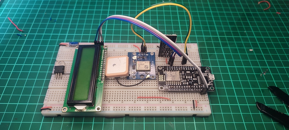 Jasa Pembuatan Robot Arduino dan Sistem Elektronik: Desain PCB, Rangkaian Elektronik, Sensor, dan Bluetooth.
