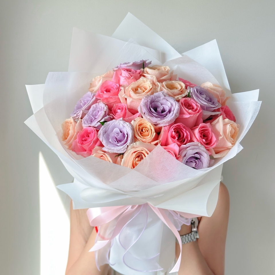 รับจัดดอกไม้ - Rose bouquet ช่อกุหลาบ 30 ดอก by Srynflowers ให้บริการจัดดอกไม้, ส่งดอกไม้ทั่วกรุงเทพฯ - 3