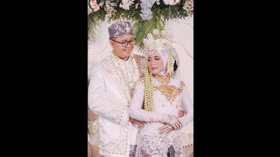 Fotografi - Jabodetabek - Foto Wedding / Pernikahan Free Pre wedding di Studio RLPhoto - 3