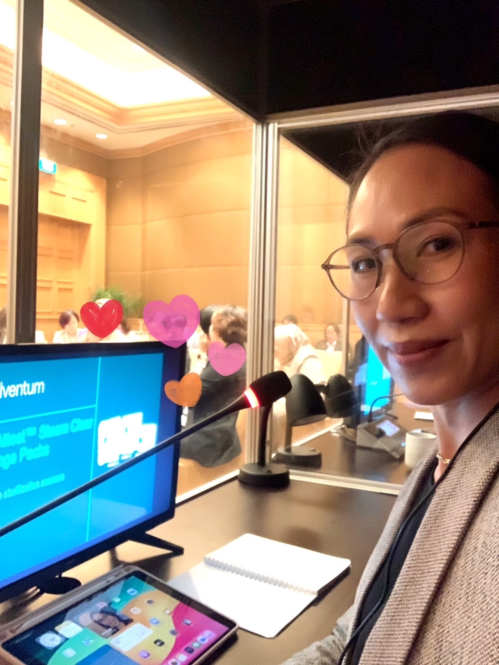 ล่ามแปลภาษา ผู้เชี่ยวชาญด้านการแปลภาษาเกาหลี และภาษาจีน ในงานสัมมนา