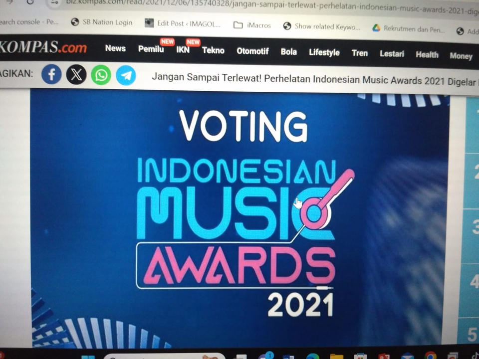 Jasa SEO untuk meningkatkan peringkat website di mesin pencari, seperti Google, dengan target keyword "Indonesian Music Awards 2021".