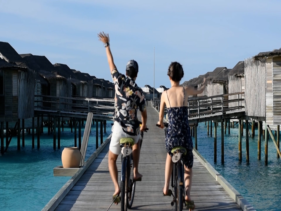 รับถ่ายวีดีโอคู่รัก ชายหญิง ขี่จักรยาน