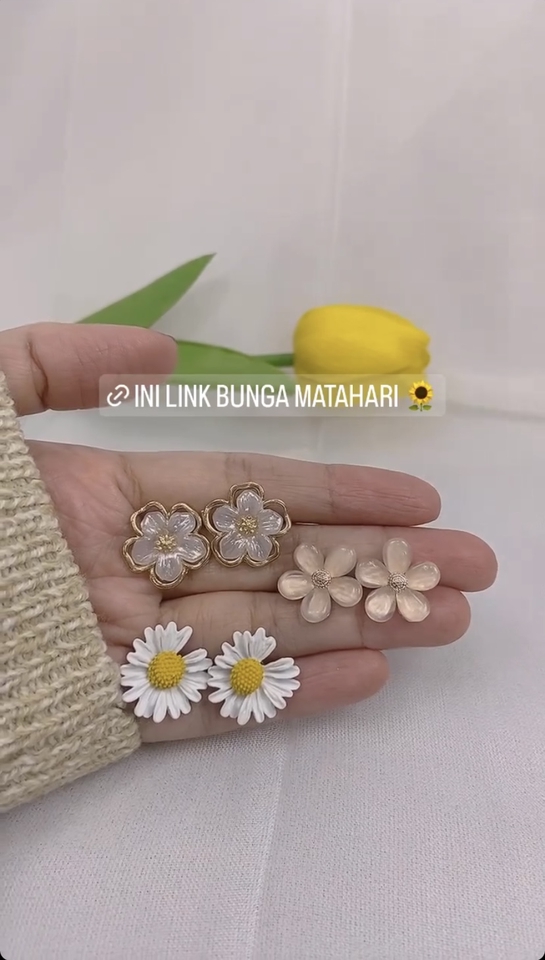 Jasa Fotografi Bunga Matahari dan Daisy dengan background putih.