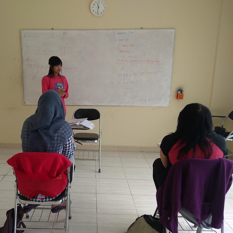 Belajar bahasa Inggris online dengan guru profesional.