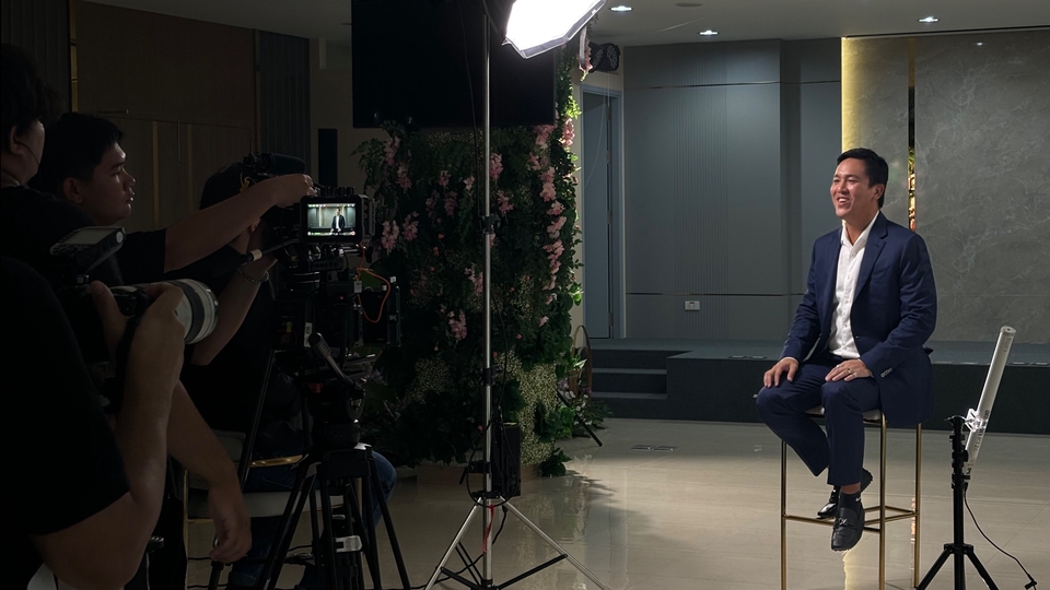 รับตัดต่อวีดีโอ โฆษณา ถ่ายทำวิดีโอ ตัดต่อวิดีโอ งานแต่งงาน งานอีเว้นท์ ทำพรีเซนเทชั่น วีดีโอพรีเซ้นงานแต่ง ถ่ายวีดีโอ งานสัมมนา ตัดต่อวีดีโอ งานแต่งงาน ราคาถูก รับถ่ายวีดีโอ ราคา