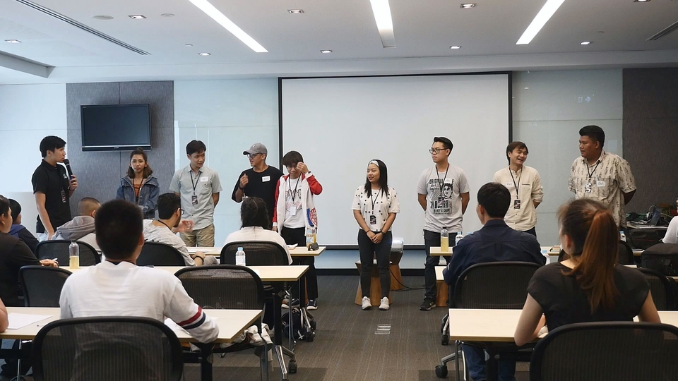 พิธีกร MC - พิธีกรงานสัมภาษณ์ (MC) ทั้งงานEvent , Live , และรายการโทรทัศน์ ประสบการณ์ 10+ ปี - 20