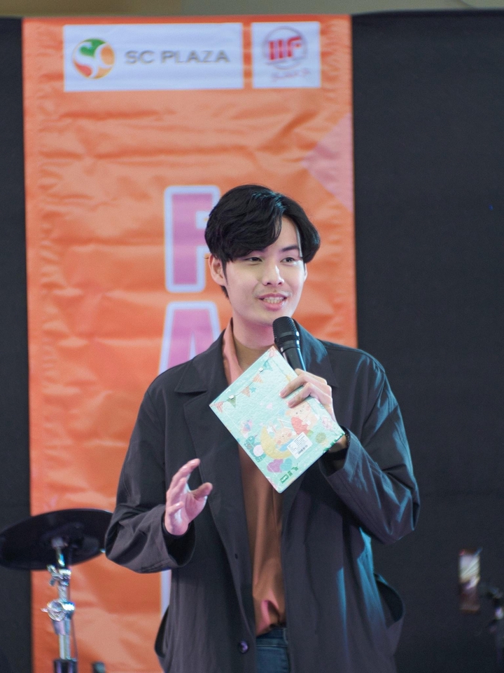 พิธีกรงานอีเว้นท์ MC งาน event จ้างพิธีกร รับงานพิธีกร พิธีกรรับจ้าง หา mc งานอีเว้นท์