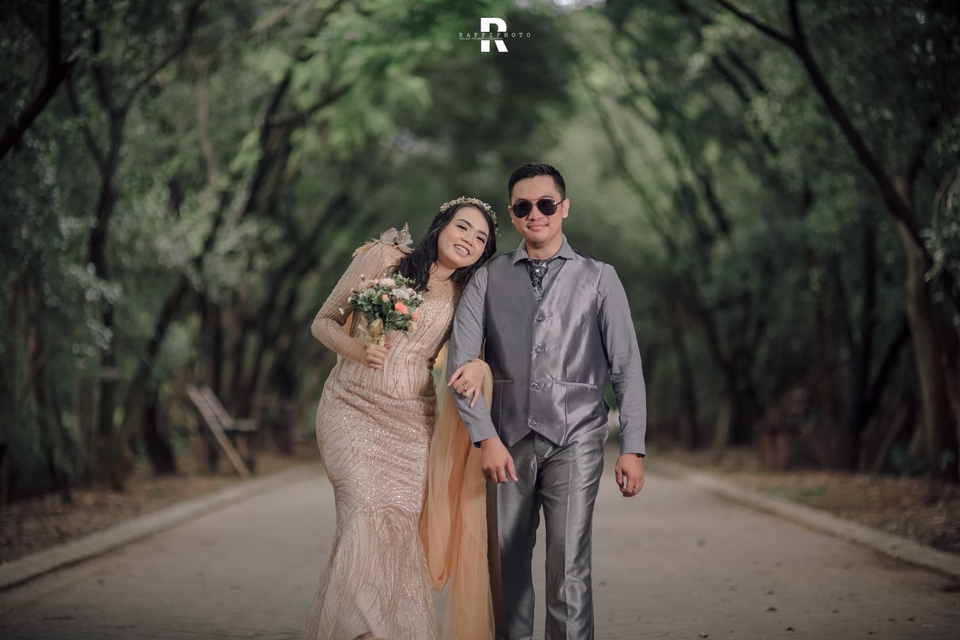 Jasa Fotografi Prewedding Pasangan dengan Latar Belakang Hutan