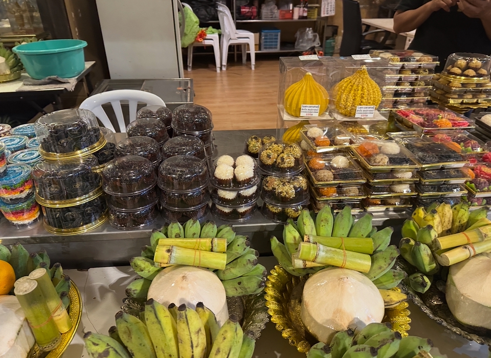 รับจ้างทำบุญออนไลน์ ทำบุญไหว้พระ ผลไม้ไทย ขนมไทย บริการจัดเตรียมของไหว้ครบวงจร