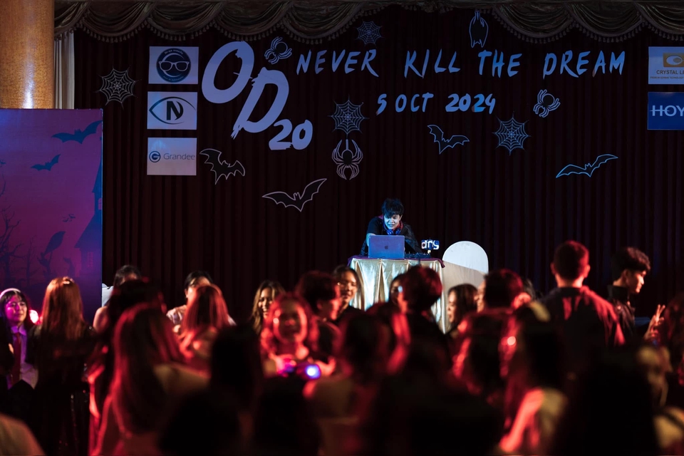 จ้างดีเจเปิดแผ่นงานปาร์ตี้ ดีเจมืออาชีพ