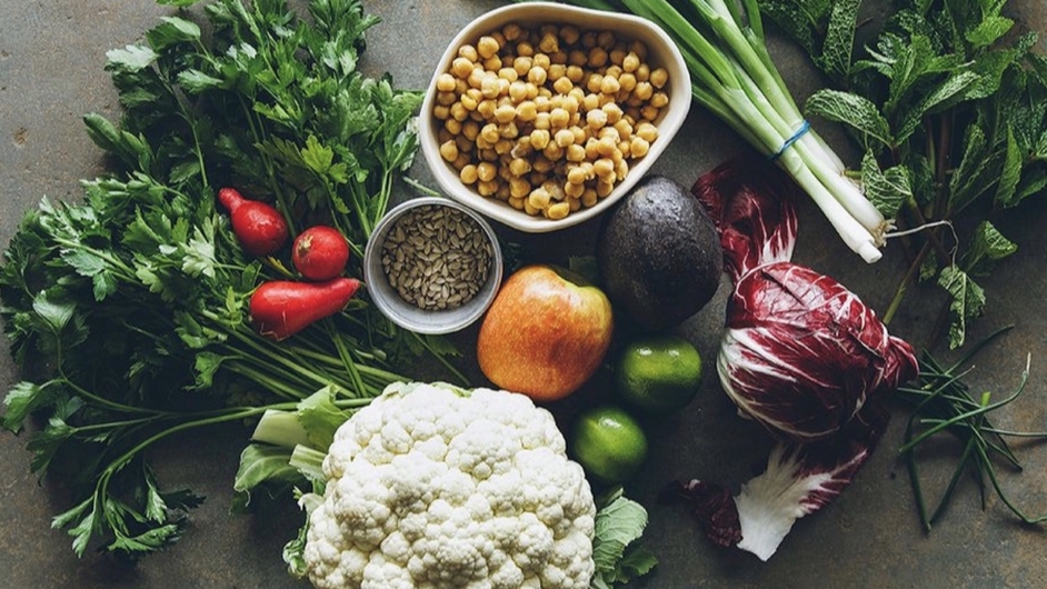 รับออกแบบโปสเตอร์ โปรโมทสินค้า บริการออกแบบ รับทำโปสเตอร์