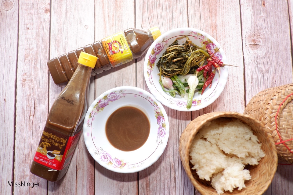 รับเขียนรีวิวอาหารไทย รีวิวน้ำปลาหวาน ข้าวเหนียว