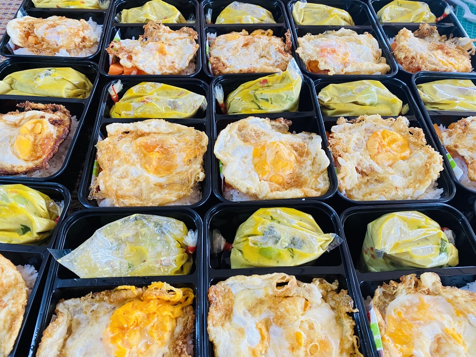 อาหารกล่อง จัดเลี้ยง บุฟเฟ่ต์ Catering นอกสถานที่ บริการจัดเลี้ยง รับทำข้าวกล่อง