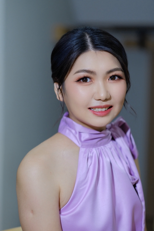 ช่างแต่งหน้าสไตล์เกาหลี สวยใส เหมาะกับงานรับปริญญา งานแต่ง แต่งหน้าทำผมแบบธรรมชาติ