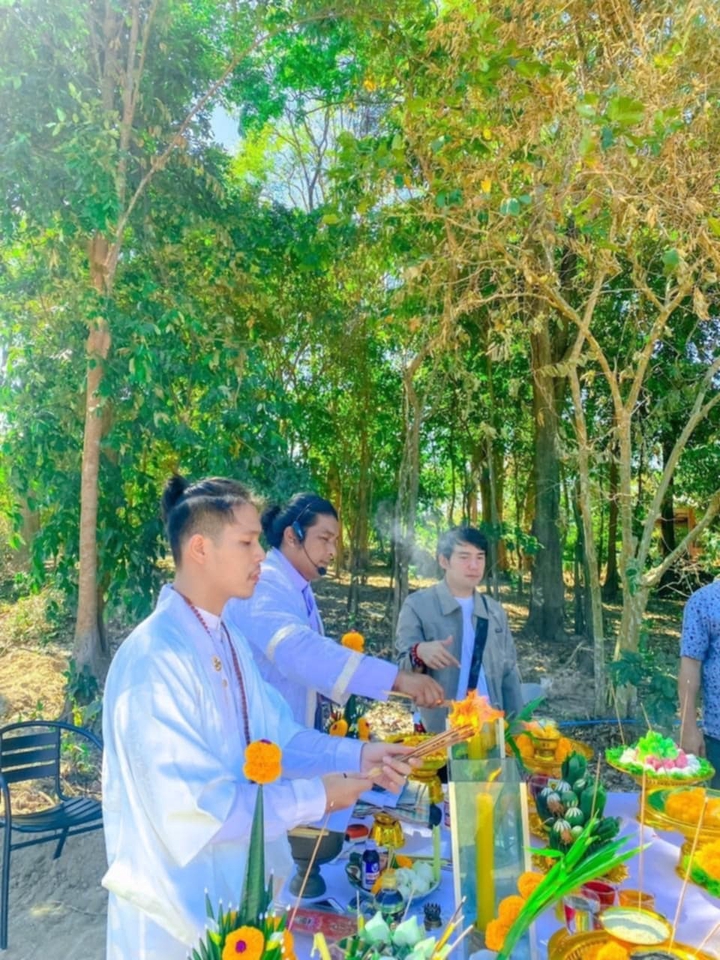 ดูดวงพรหมชาติ ดูดวงความรัก ดูดวงการงาน ดูดวงการเงิน