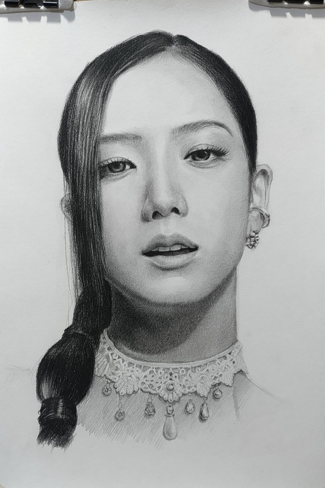 วาดภาพเหมือน Portrait - วาดภาพสีไม้ - ลายเส้นขาวดำ - 3