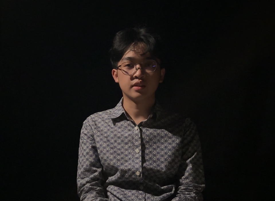 ช่างภาพวีดีโอ ผู้ชาย ใส่แว่น