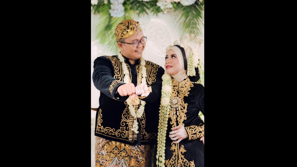 Fotografi - Jabodetabek - Foto Wedding / Pernikahan Free Pre wedding di Studio RLPhoto - 4