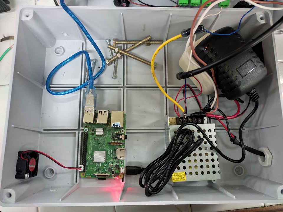 Jasa perancangan hingga pembuatan sistem IoT berbasis mikrokontroler Circuit Diagram