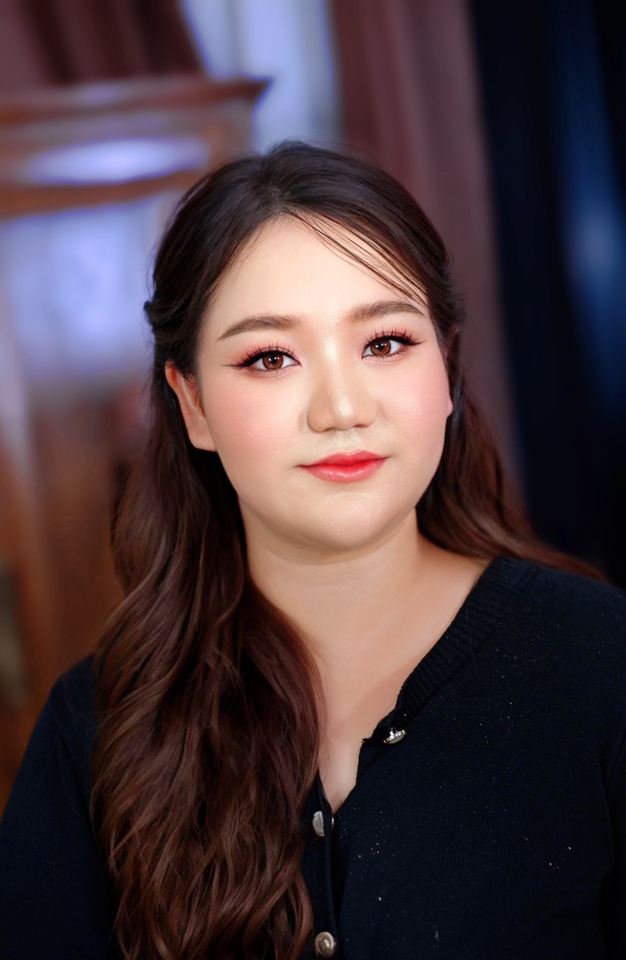 ช่างแต่งหน้า สไตล์เกาหลี แต่งหน้าใสๆ ถ่ายรูป รับปริญญา งานแต่ง หน้าเนียนสวย