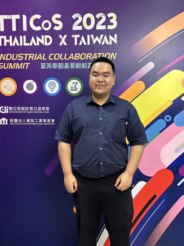 ล่าม - ล่ามภาษาจีน-ไทย (อังกฤษ) - 2