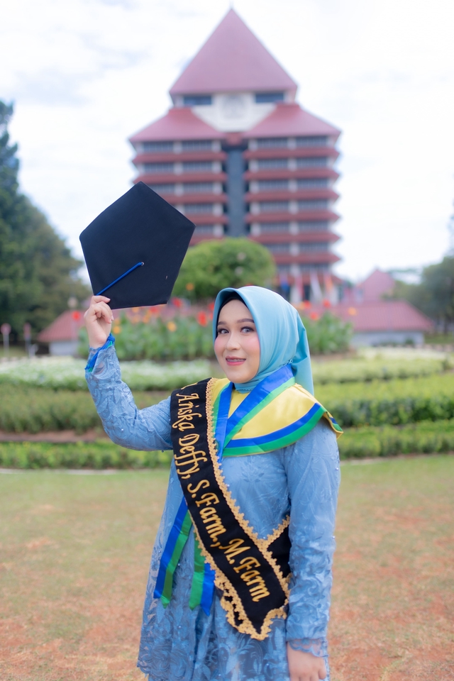 Jasa Fotografi Wisuda di Indonesia, Fotografer Wisuda Profesional, Harga Foto Wisuda, Foto Wisuda Outdoor, Jasa Foto Wisuda Terdekat