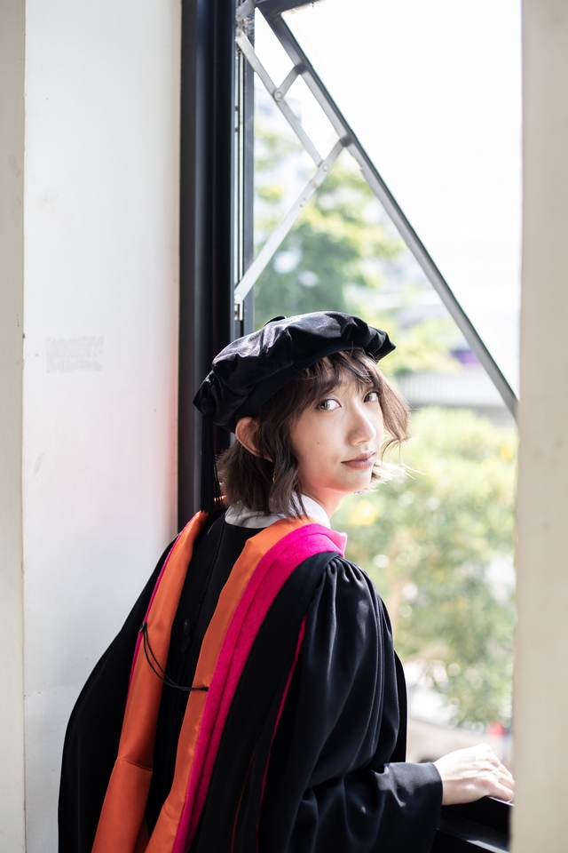 ช่างภาพรับปริญญา ถ่ายรูปรับปริญญา บัณฑิตหญิงสวย ถ่ายภาพสวย